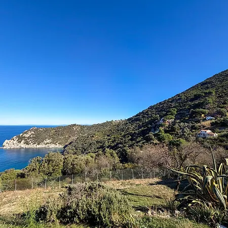 Nyaraló Elena - Helloelba Patresi